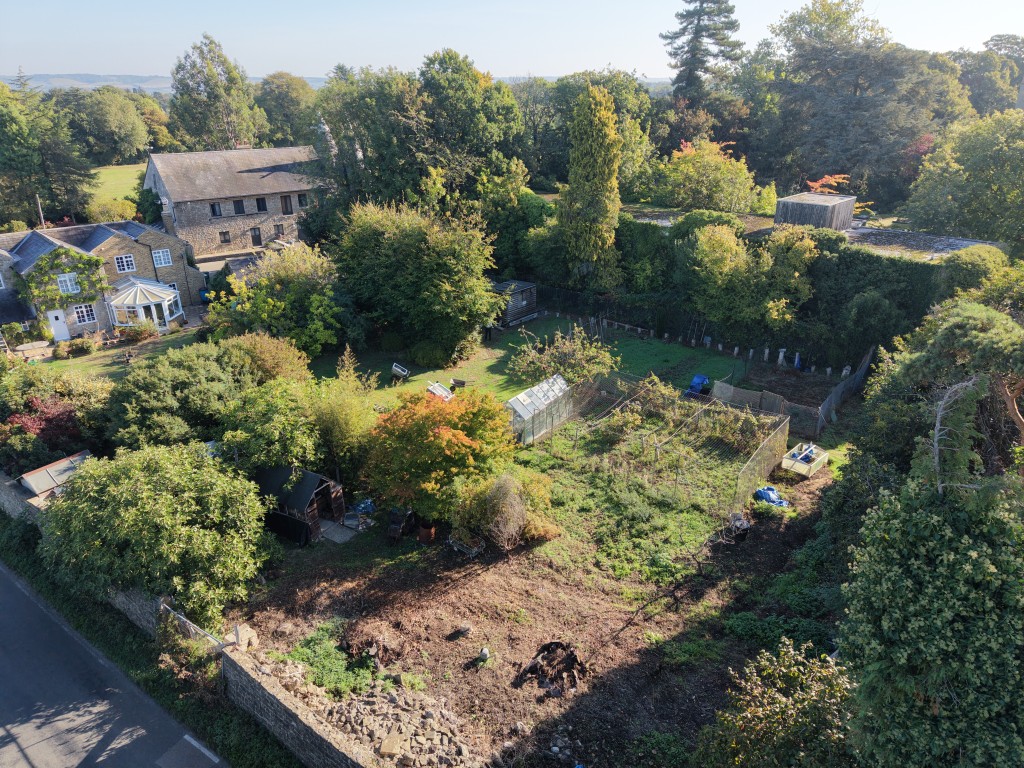 Lot: 67 - SITE WITH PLANNING FOR DETACHED HOUSE - Site with planning two
